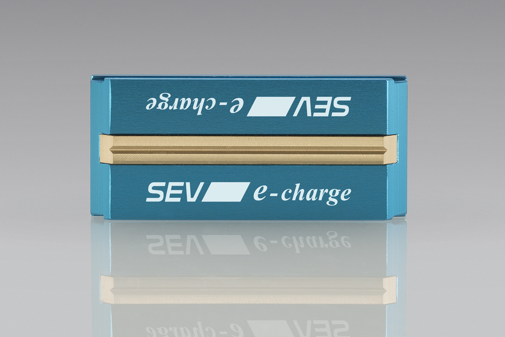 SEV e-charge セブ　イーチャージ