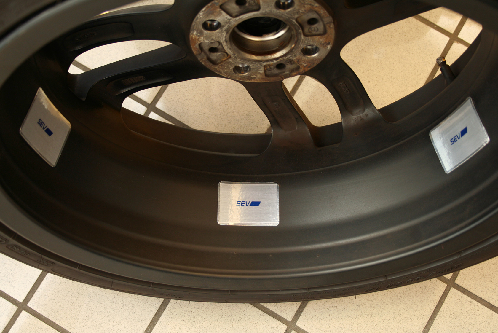 SEVホイール typeR | SEV自動車用製品WEBサイト