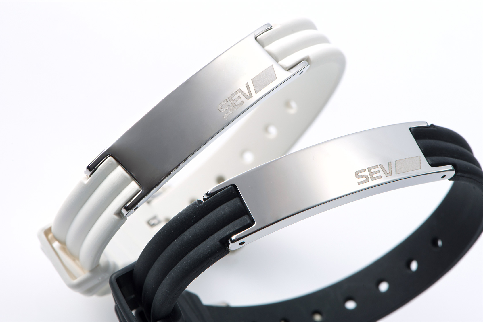 SEV LINE BRACELET 2